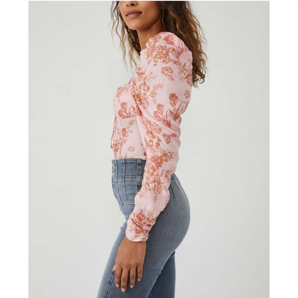 Free People Hilary Printed Top in Pink Combo - Picture 4 of 13